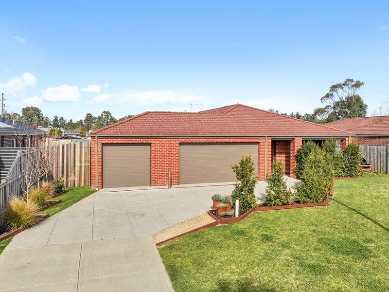 Reduced to sell! As new family home
